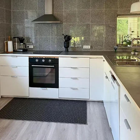 3 Bedroom Gorgeous In *